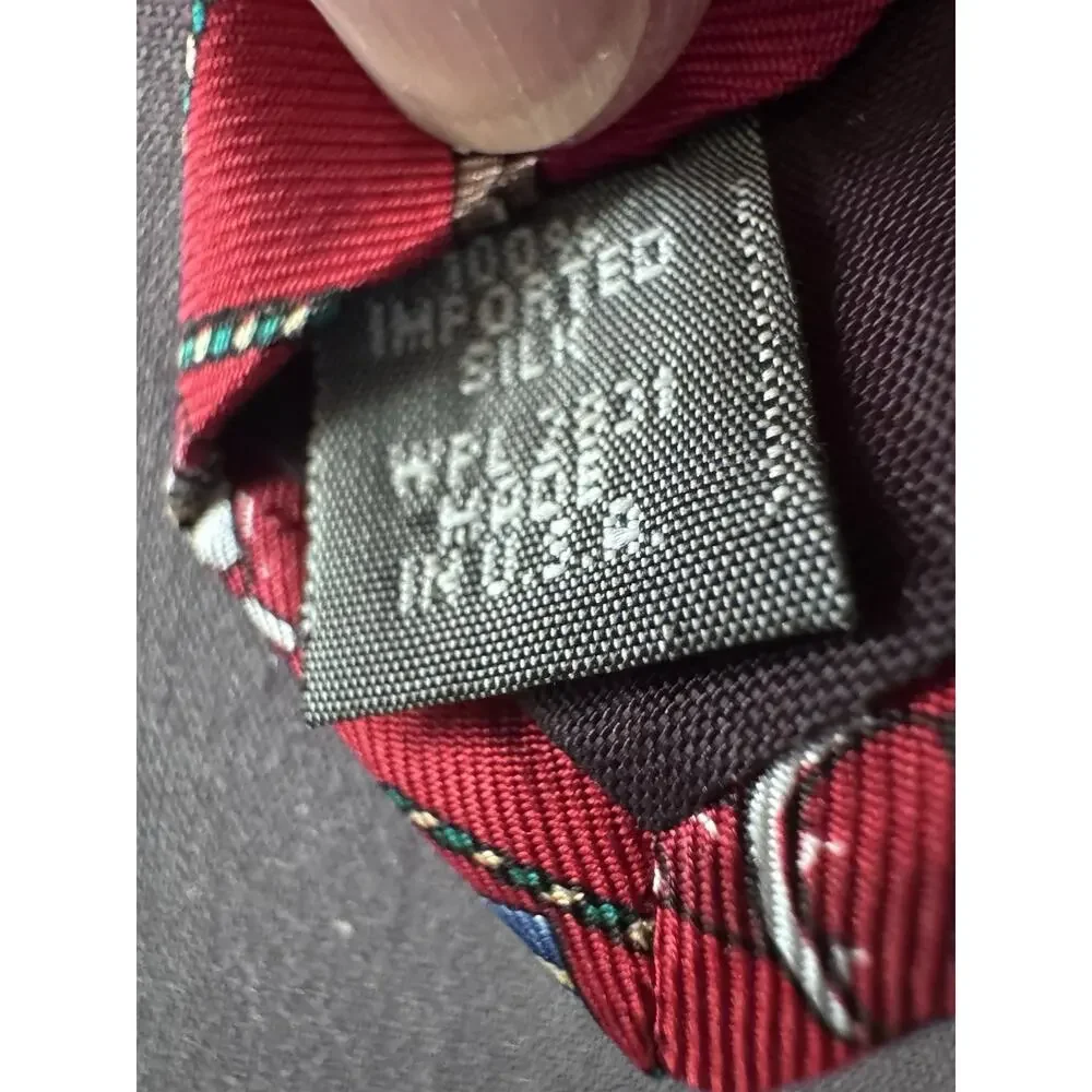 Vintage Noel 100% Silk Christmas Santa Claus Presents Red Novelty Neck Tie